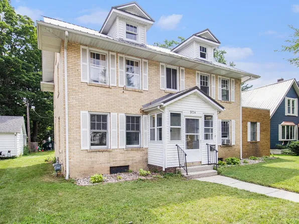 904 S 7th St, Goshen, IN 46526