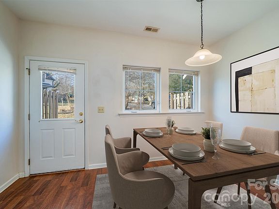 5th image of 3 Penley Ave APT B