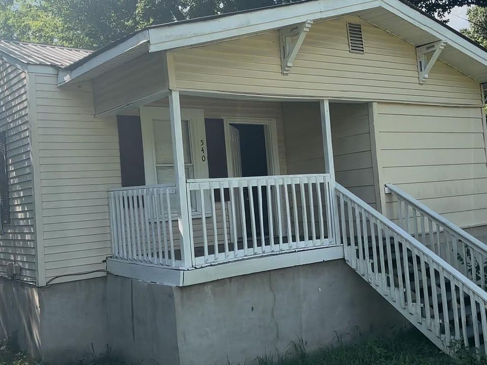 1st image of 540 1st Ave NE