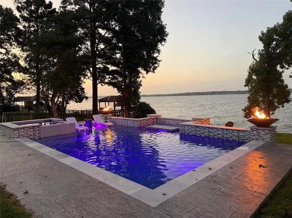 22373 La Jolla Ct, Huntsville, TX 77320