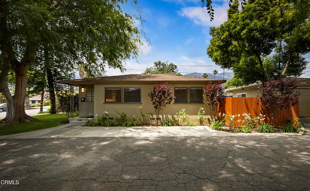 2 bed, 1.0 bath, 768 sqft, $3,295 — Photo 2