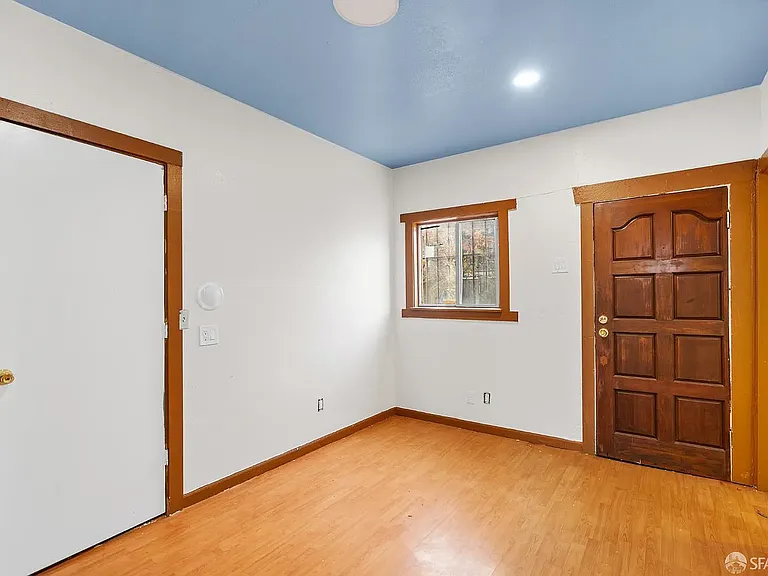 1748 E 15th St #1 — Photo 6