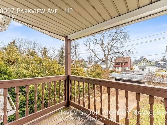 3rd image of 10007 Parkview Ave #Up