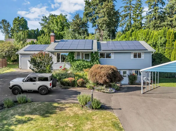 8025 SW Schiller Rd, Portland, OR 97225