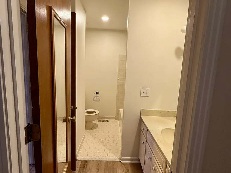 119 Lakebrink Dr — Photo 16