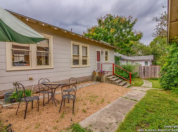 5th image of 159 Davis Ct