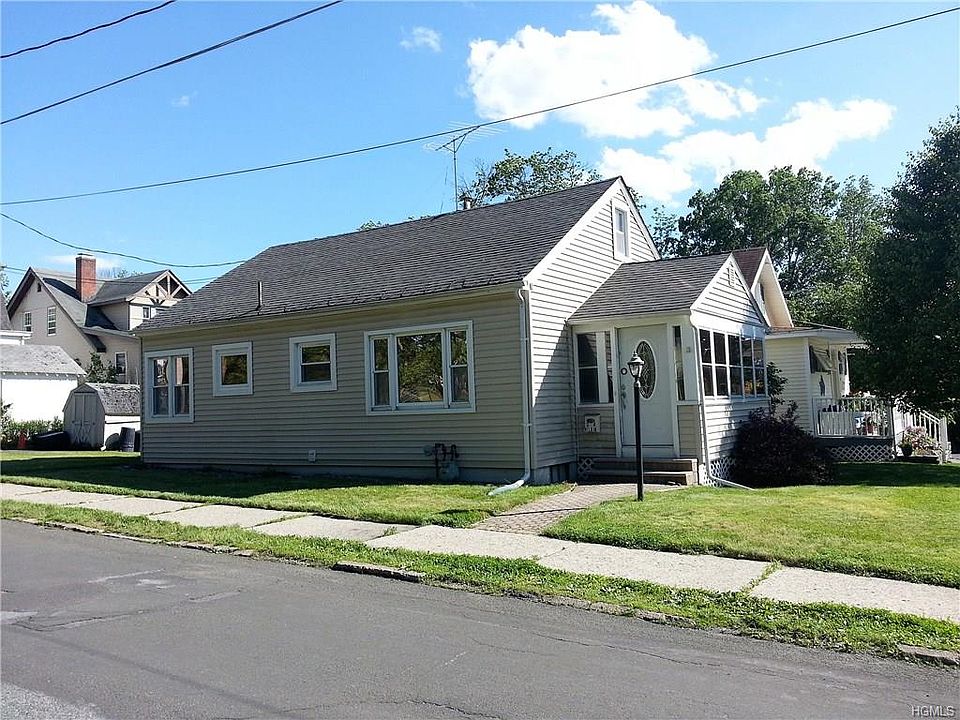 1st image of 34 Wilkin Ave