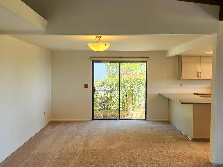 3104 Kingridge Way — Photo 8
