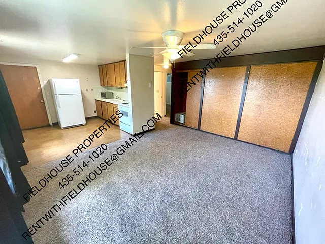 20 Hillside Cir #2 — Photo 1