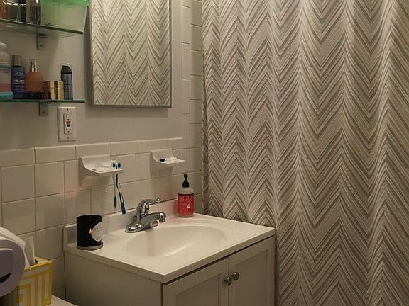 5th image of 89 Eagle St APT 3L