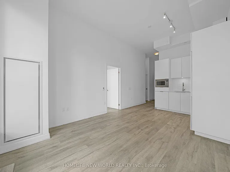 8 Olympic Garden Dr #904 — Photo 4