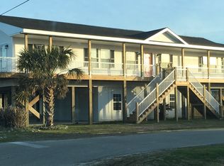 918 Broadway St, Surf City, NC 28445