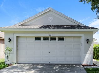 5862 Wrenwater Dr, Lithia, FL 33547