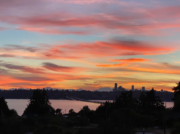 2815A 67th Ave SE #A, Mercer Island, WA 98040