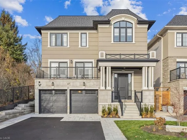 47 Cielo Ct, Hamilton, ON L9B 0J1