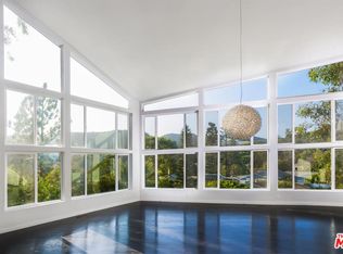 9536 Tullis Dr, Beverly Hills, CA 90210