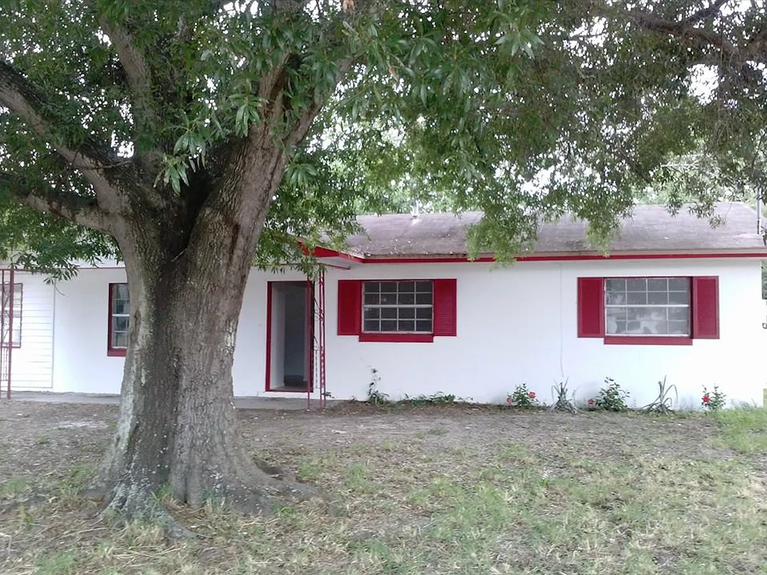 4 bed, 1900 sqft, $1,800 — Photo 3