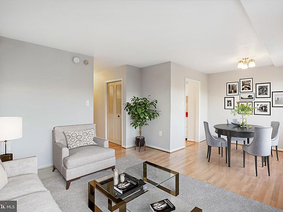 4th image of 10500 Rockville Pik #407