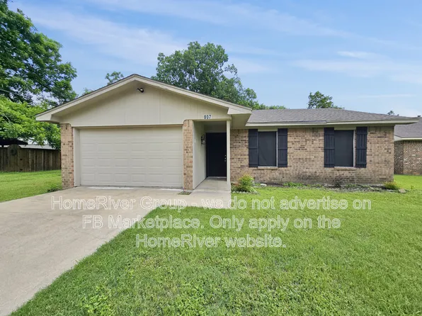 807 W Smith St, Cleburne, TX 76033