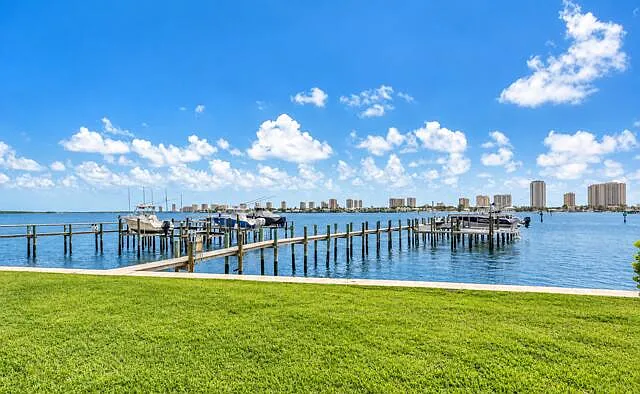 370 Wilma Cir #6