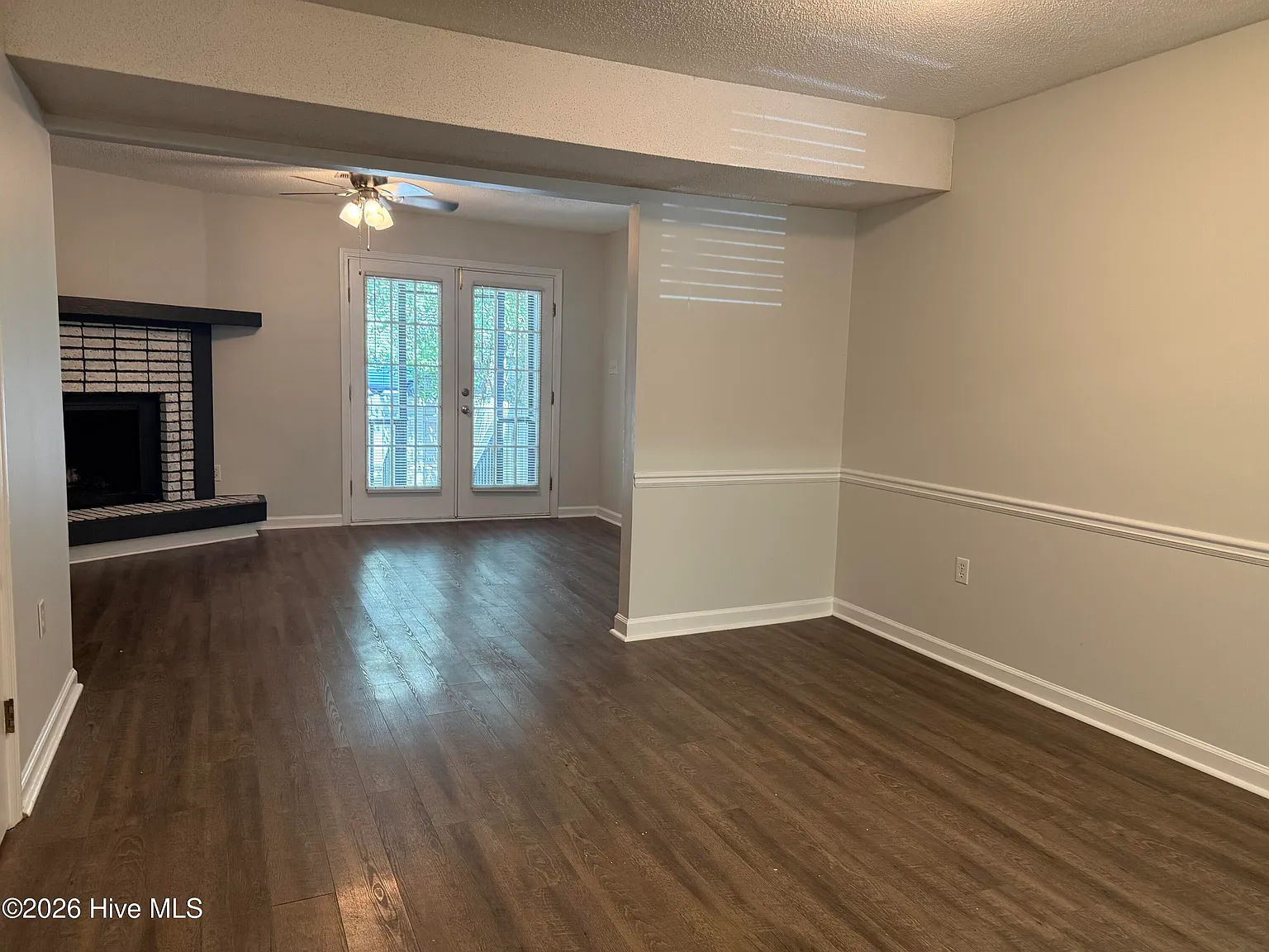 2 bed, 1.5 bath, 1088 sqft, $1,500 — Photo 3