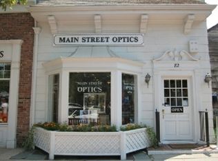 82 Main St, Southampton, NY 11968