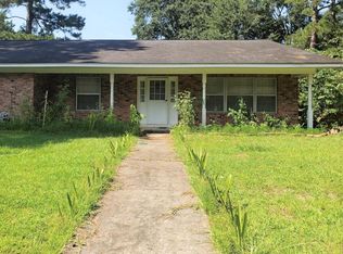 210 Sheila St, Jasper, TX 75951