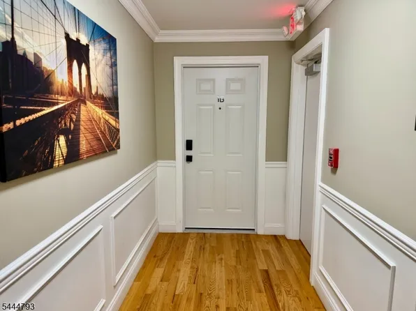 381 Communipaw Ave #1b, Jersey City, NJ 07304