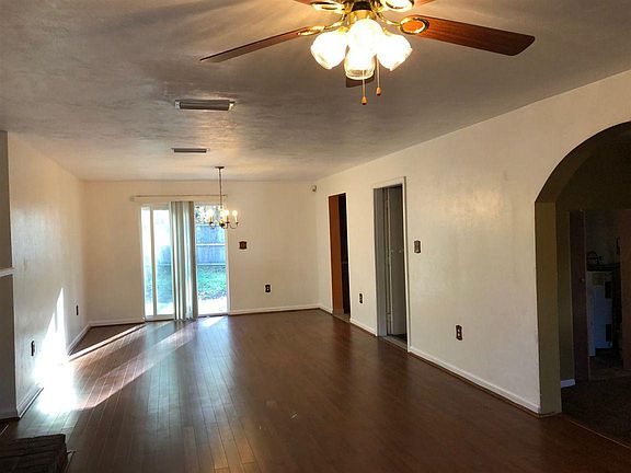 3rd image of 3977 Elder Ln