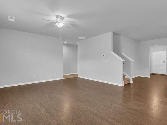 4th image of 521 Mariposa Ln