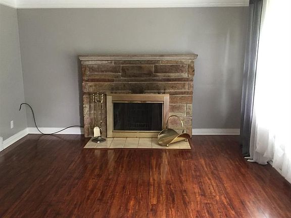 2nd image of 32140 Donnelly St