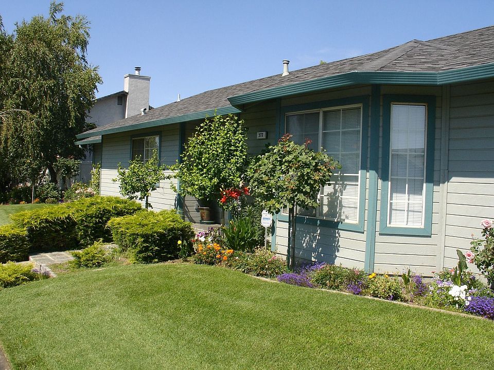 1st image of 377 Arboles Way