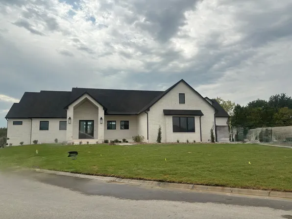 11805 E Brookview Cir, Wichita, KS 67226