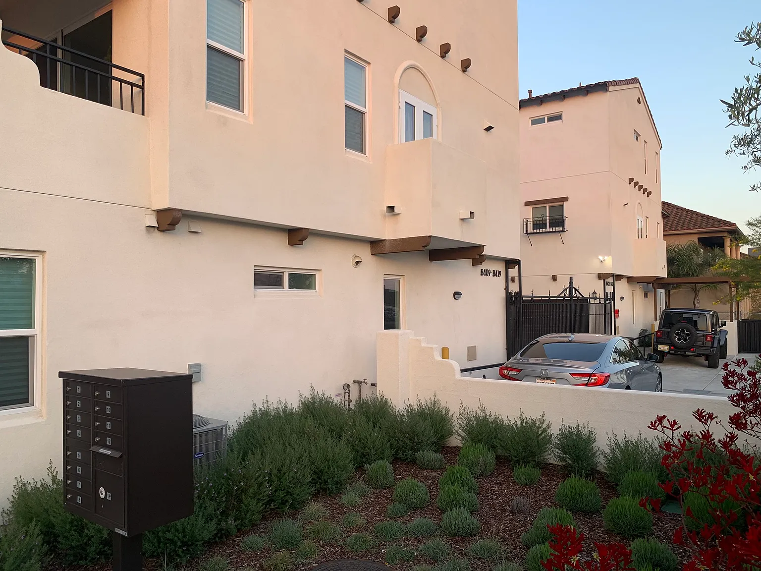 3 bed, 3.5 bath, 1470 sqft, $3,595 — Photo 4