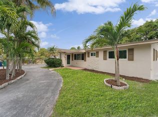 195 NE 164th St, Miami, FL 33162