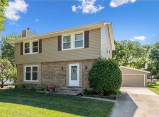 4020 78th St, Urbandale, IA 50322