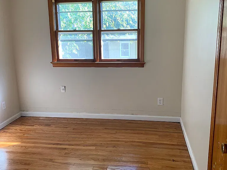 388 Durand Ave — Photo 9