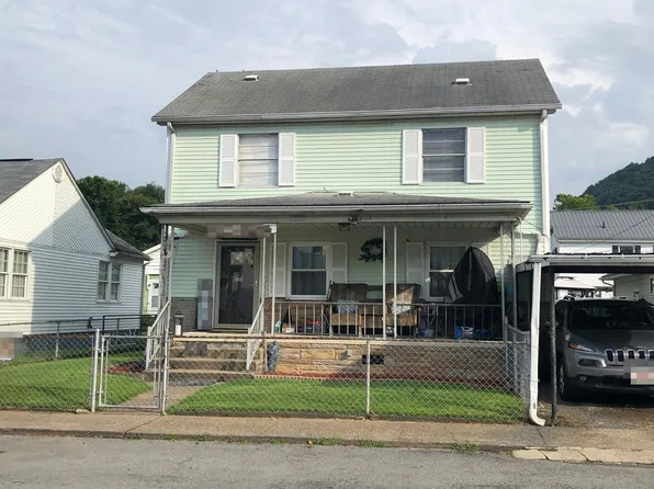 80 B St, Montgomery, WV 25136