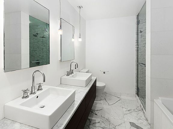 5th image of 15 Broad St APT 3200