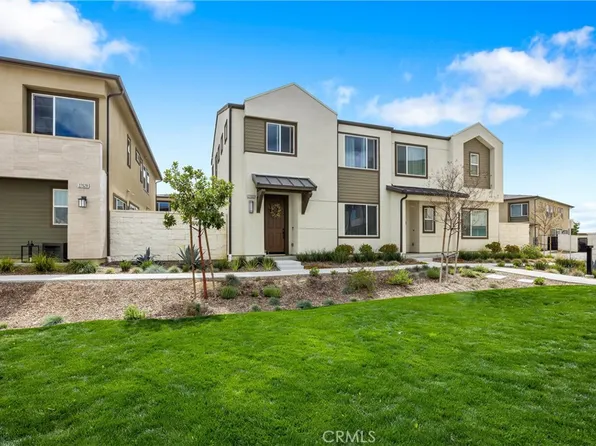 27632 Ensemble Pl, Valencia, CA 91381