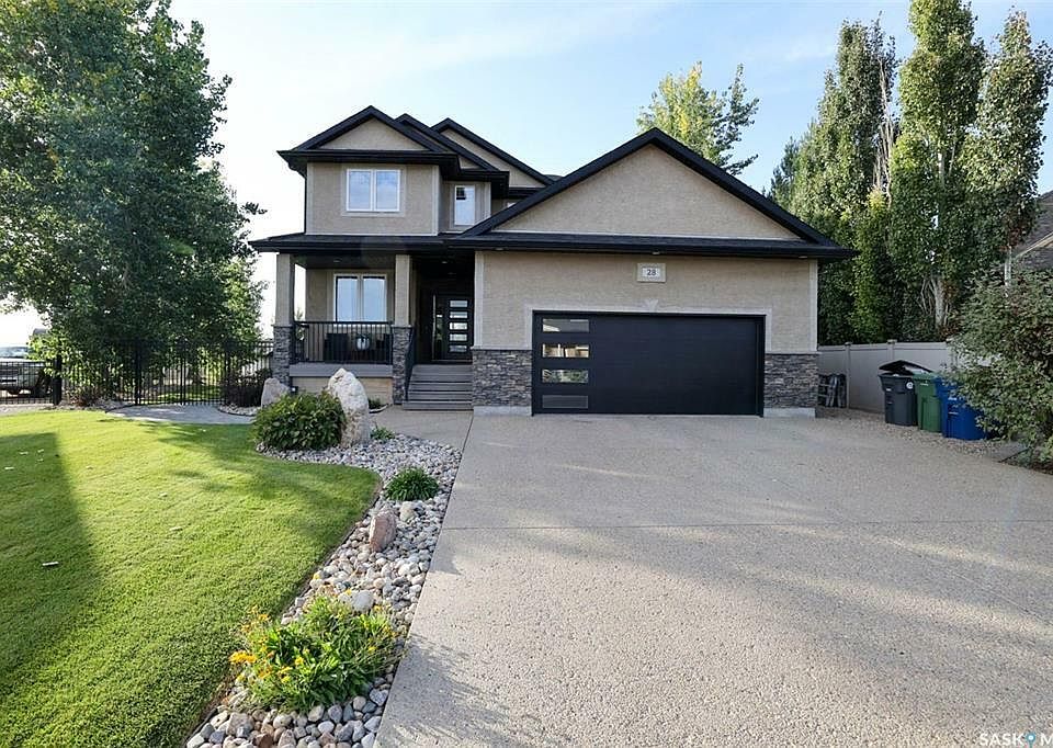 1st image of 28 Emerald Creek Dr