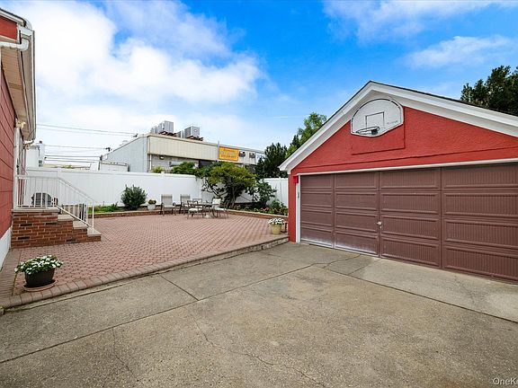 2nd image of 298 Lincoln Place