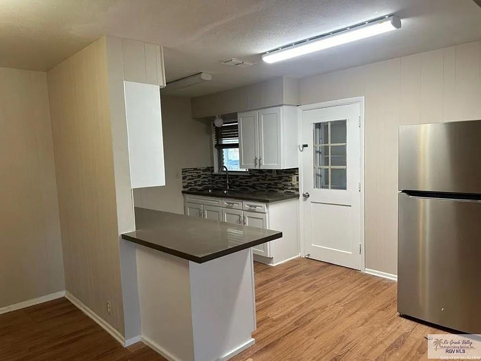 2nd image of 419 W Stubbs St
