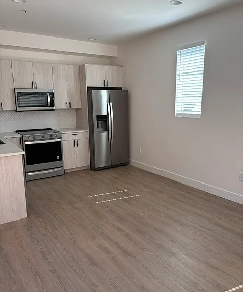 2312 S Delaware St #8 — Photo 3