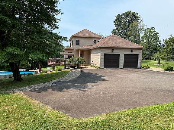 4th image of 238 E Haas Manor Rd