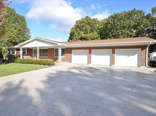 419 Sunset Ln, O'Fallon, MO 63366