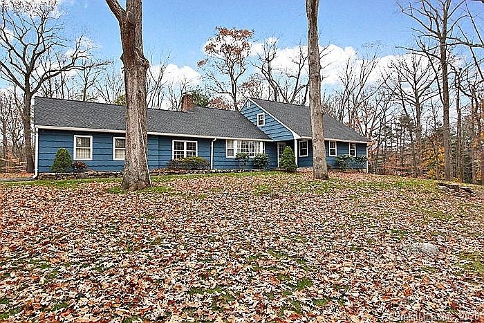 1st image of 26 Berndale Dr