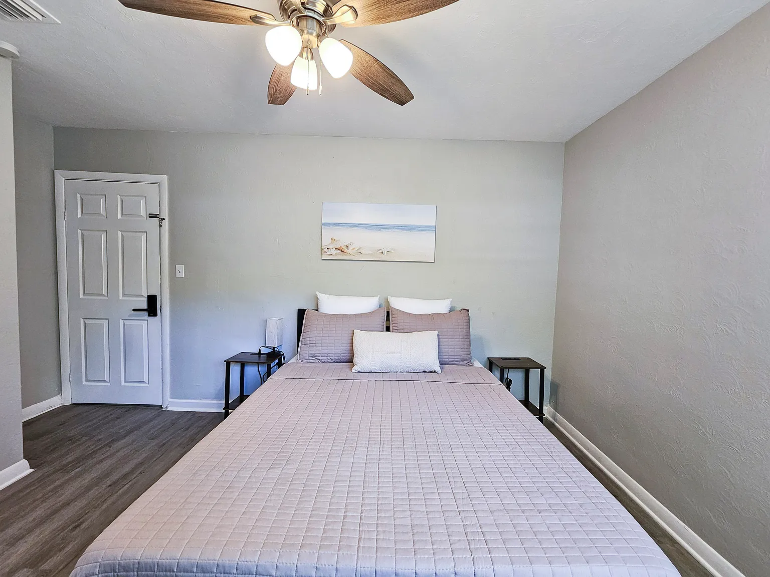 4 bed, 2.0 bath, 1482 sqft, $776 — Photo 2