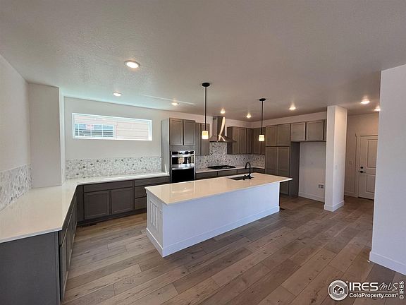 2nd image of 5201 Rendezvous Pkwy
