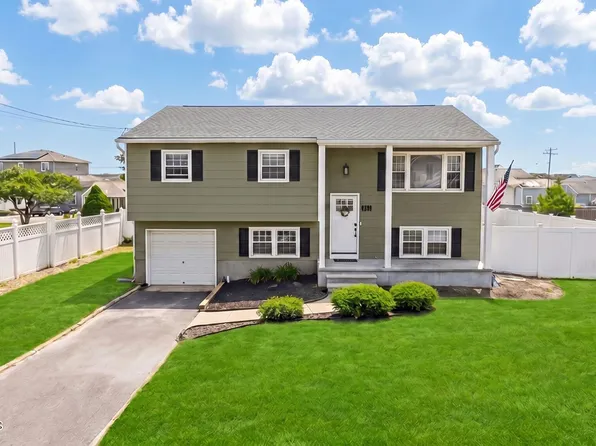 783 Simmons Drive, Toms River, NJ 08753